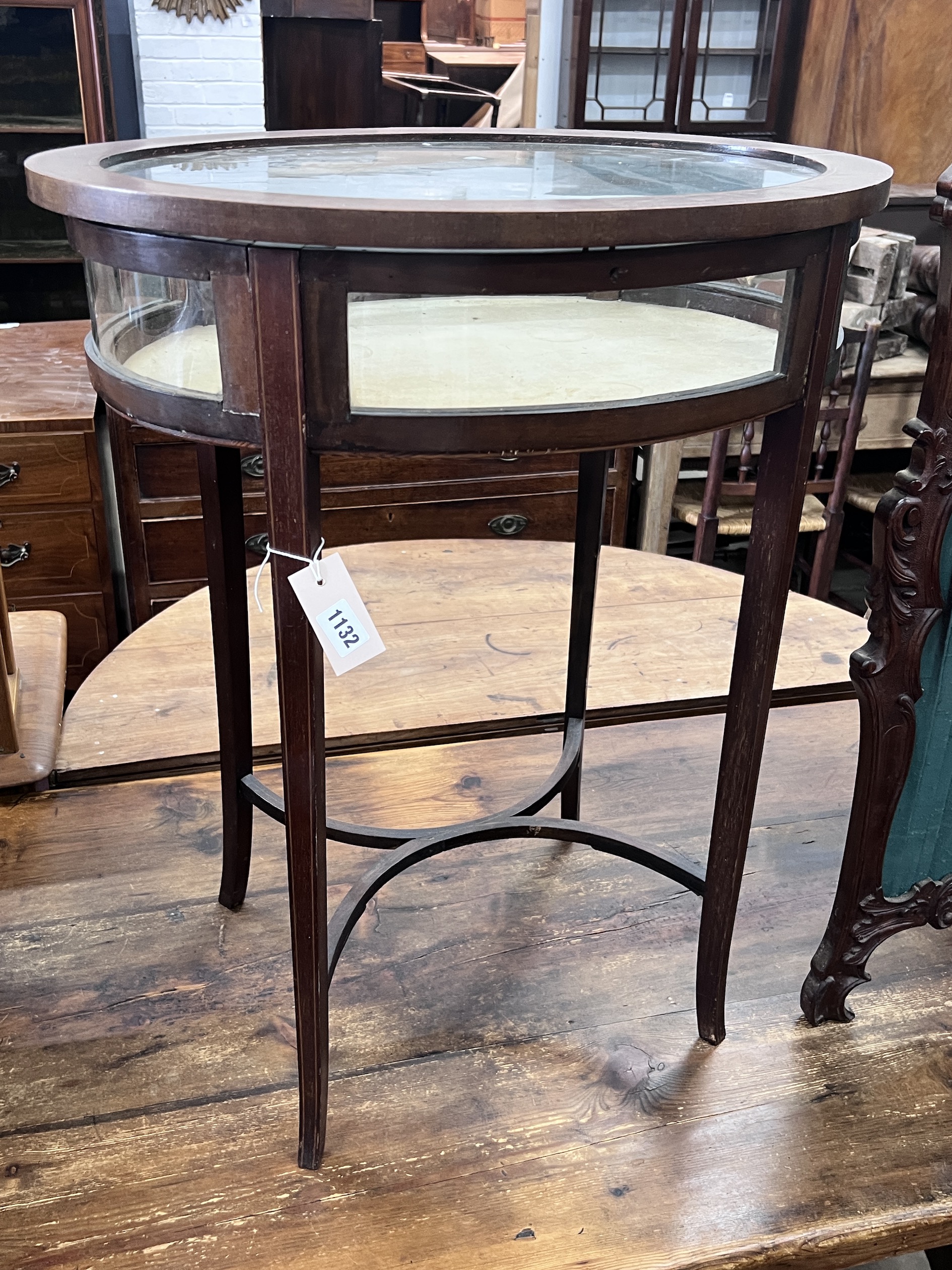 An Edwardian satinwood banded oval mahogany bijouterie cabinet (a.f.), width 60cm, depth 46cm, height 75cm